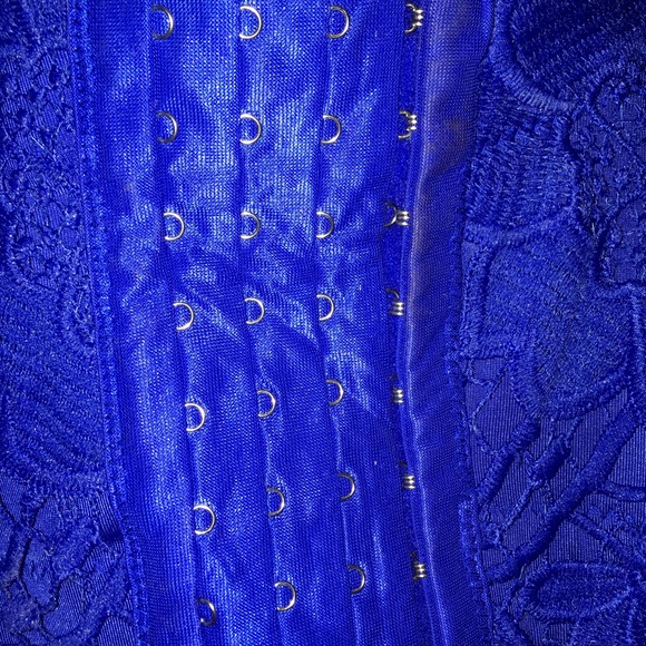 💙CROP BLUE EMBROIDERED CORSET SIZE S💙 - Picture 5 of 9